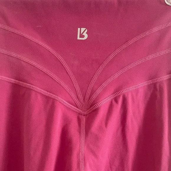BuffBunny Crisscross Front Leggings Rose Pink Size Small - Picture 7 of 11